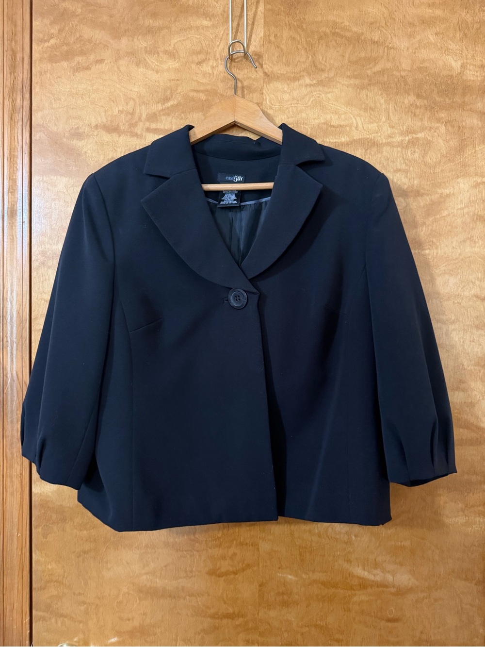 East 5th Black Cropped Single-Button Blazer